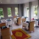 Hotelpension Pfarrhaus אלט שוורין