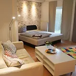 מלון Hotelpension Pfarrhaus 3*