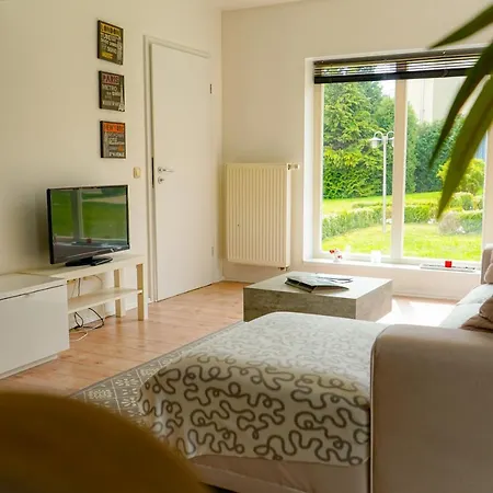 Hotelpension Pfarrhaus Альт-Шверин