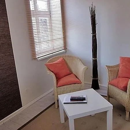 Hotelpension Pfarrhaus Альт-Шверин