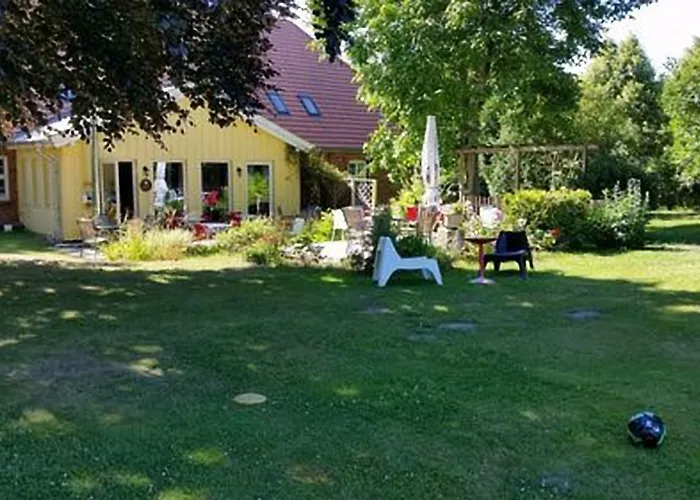 Hotelpension Pfarrhaus 3* ألت شفيرين