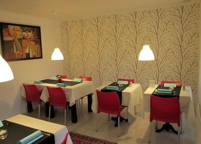 Hotelpension Pfarrhaus 3* ألت شفيرين