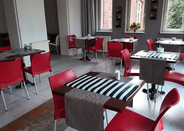 Hotelpension Pfarrhaus ألت شفيرين