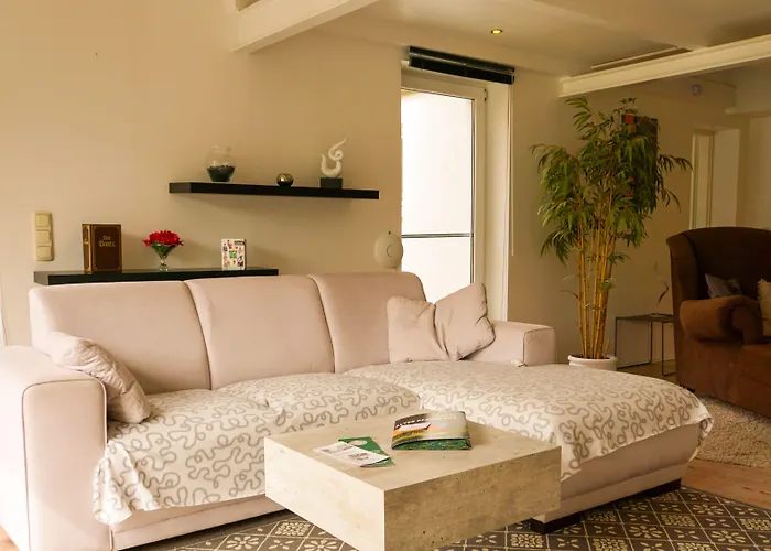 Hotelpension Pfarrhaus ألت شفيرين